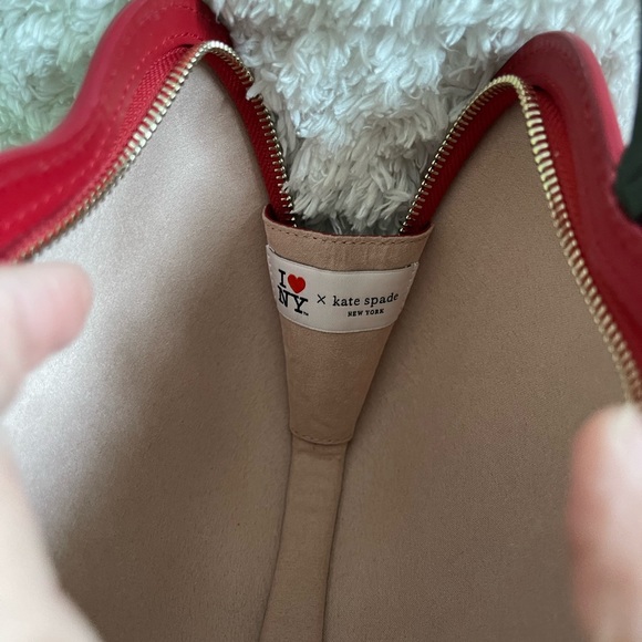 I Love NY X Kate Spade New York Big Apple Crossbody NWOT - Picture 3 of 5